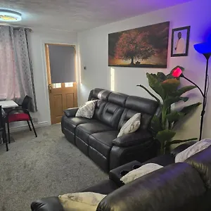 Homestay A Cosy Room With A King-Sized Bed & Netflix Tv, Birmingham